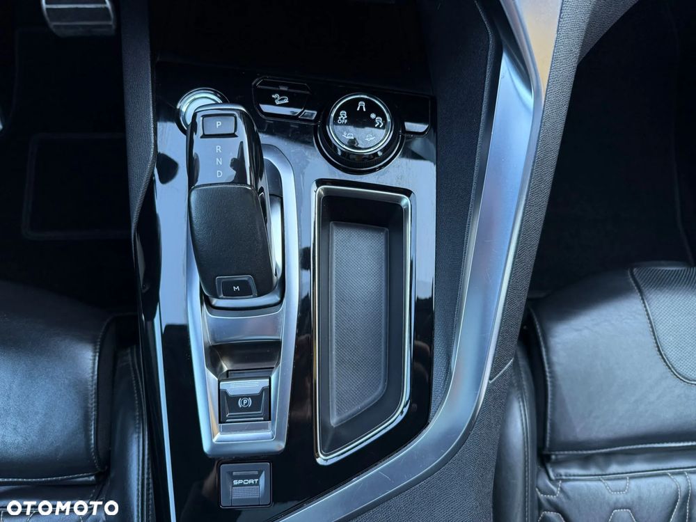 Peugeot 5008 BlueHDi 180 EAT8 GT - 22