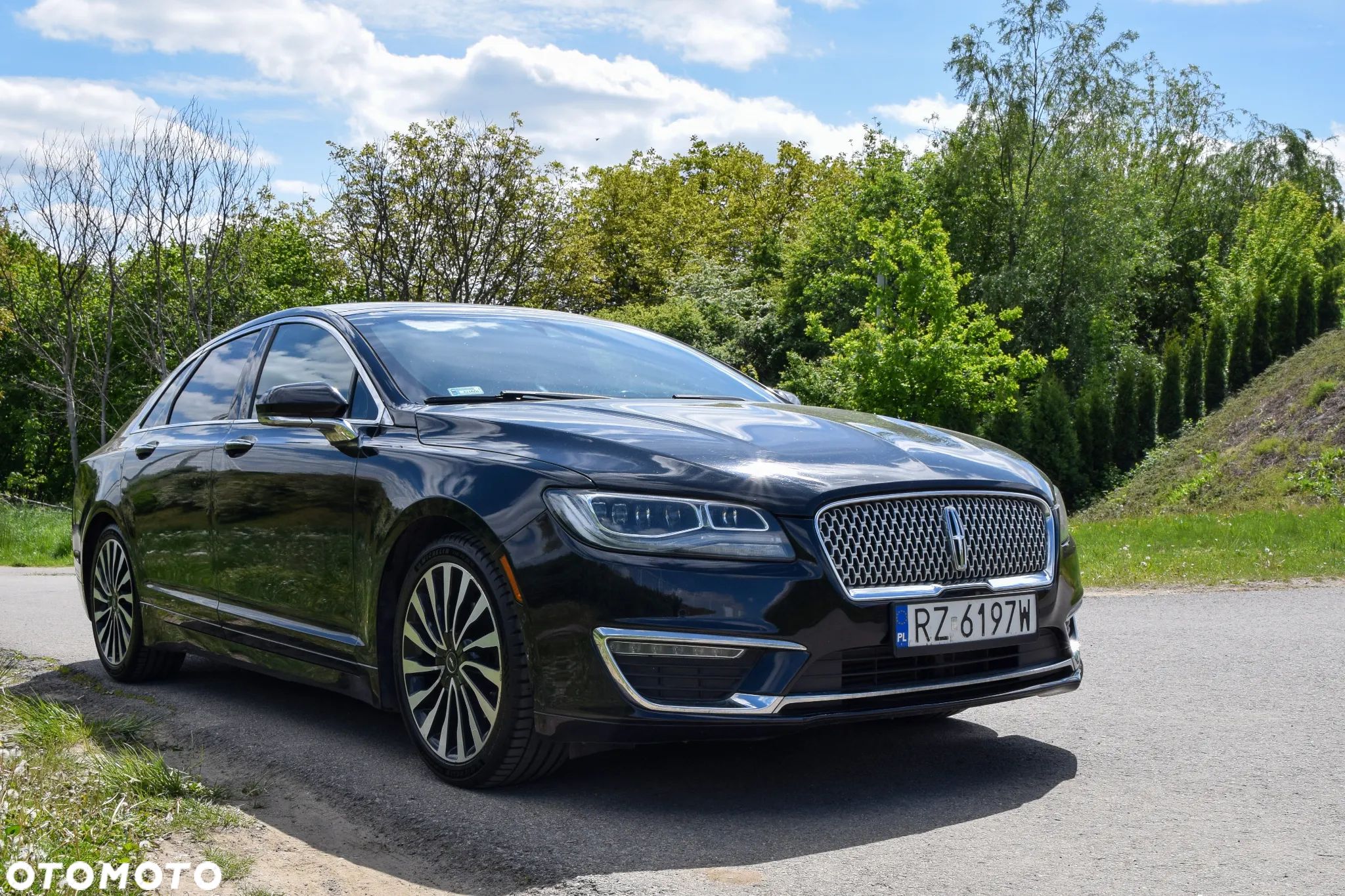 Lincoln MKZ - 1