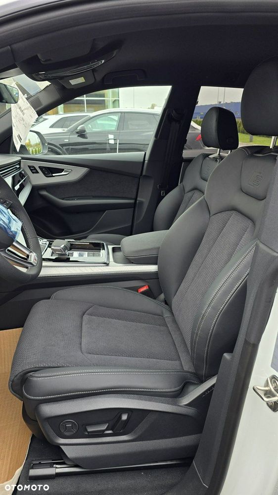 Audi Q8 TFSI e PHEV 360kW Quattro Tiptronic - 8