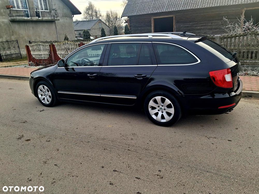 Skoda Superb 1.6 TDI GreenLine - 13