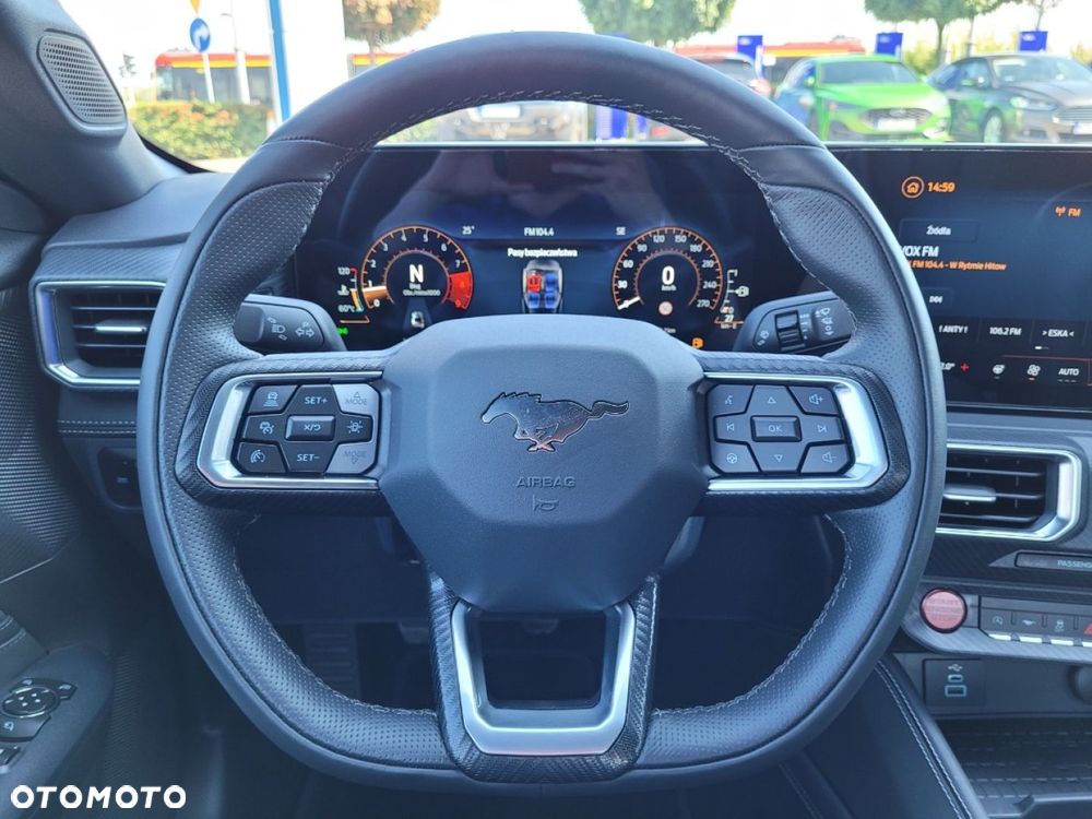 Ford Mustang - 16