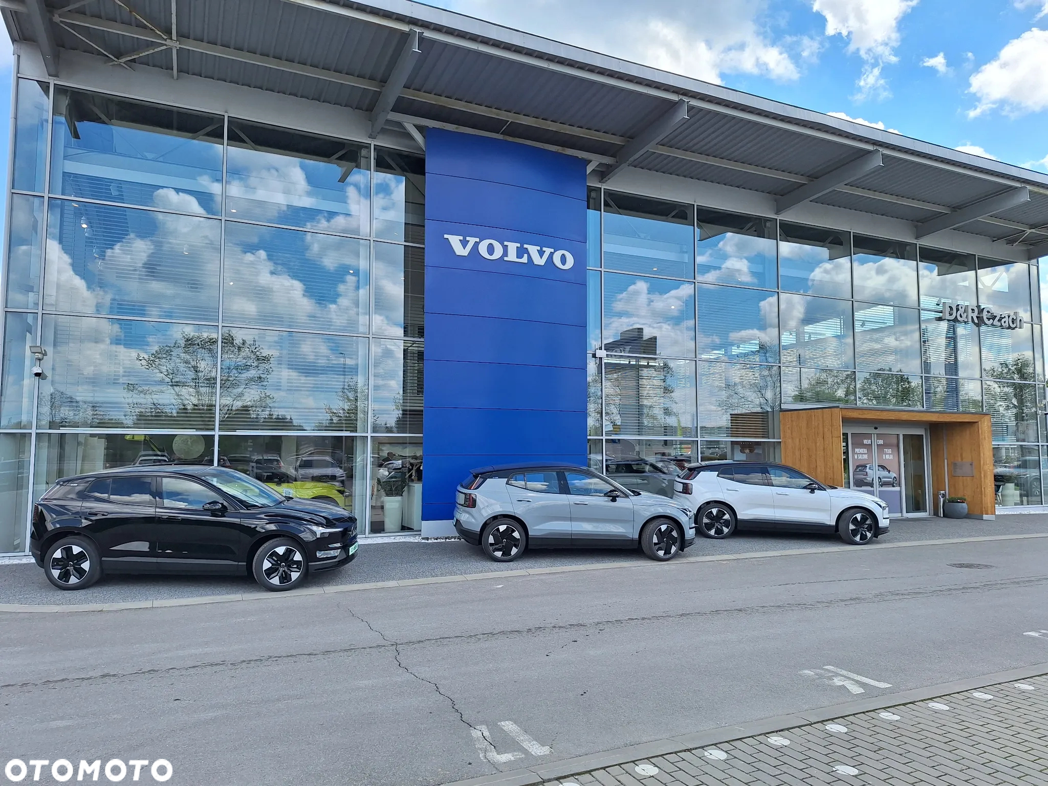Volvo EX30 69kWh Single Motor Long Range Plus - 16