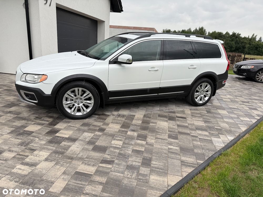 Volvo XC 70 D5 AWD Momentum - 34