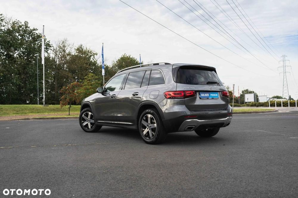 Mercedes-Benz GLB - 6