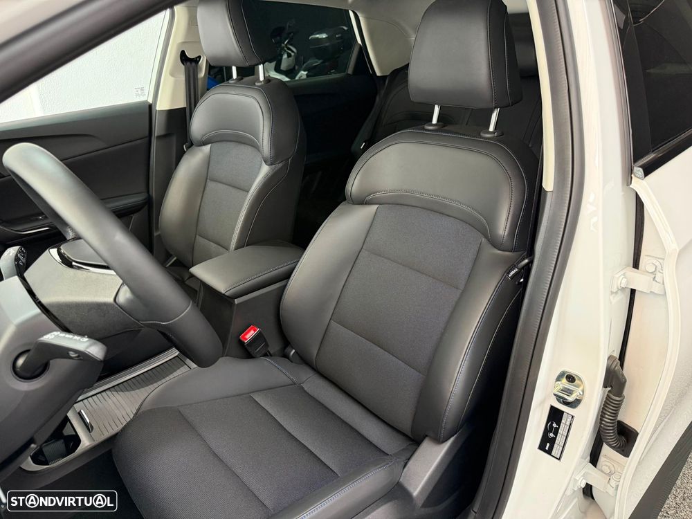 MG MG4 64 kWh Luxury - 10