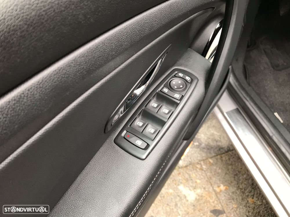 Renault Mégane ENERGY dCi 110 Start & Stop Bose Edition - 18