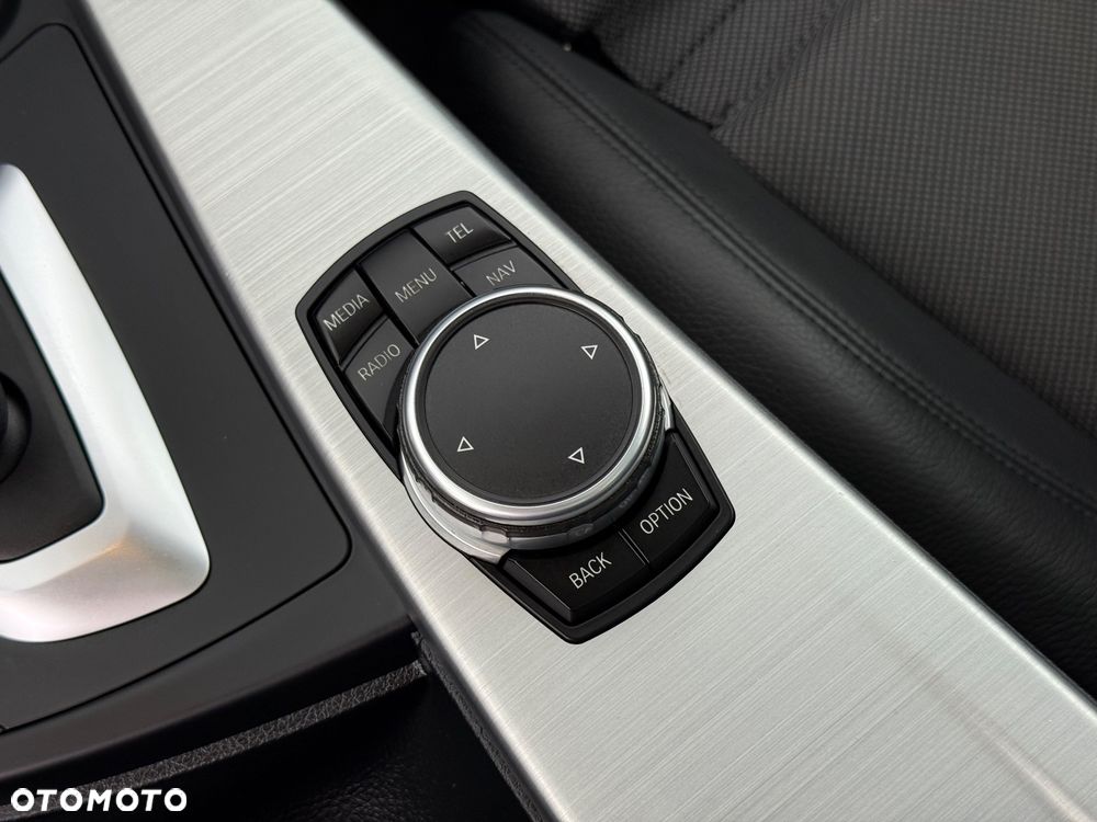 BMW 3GT 328i xDrive Sport-Aut Sport Line - 33