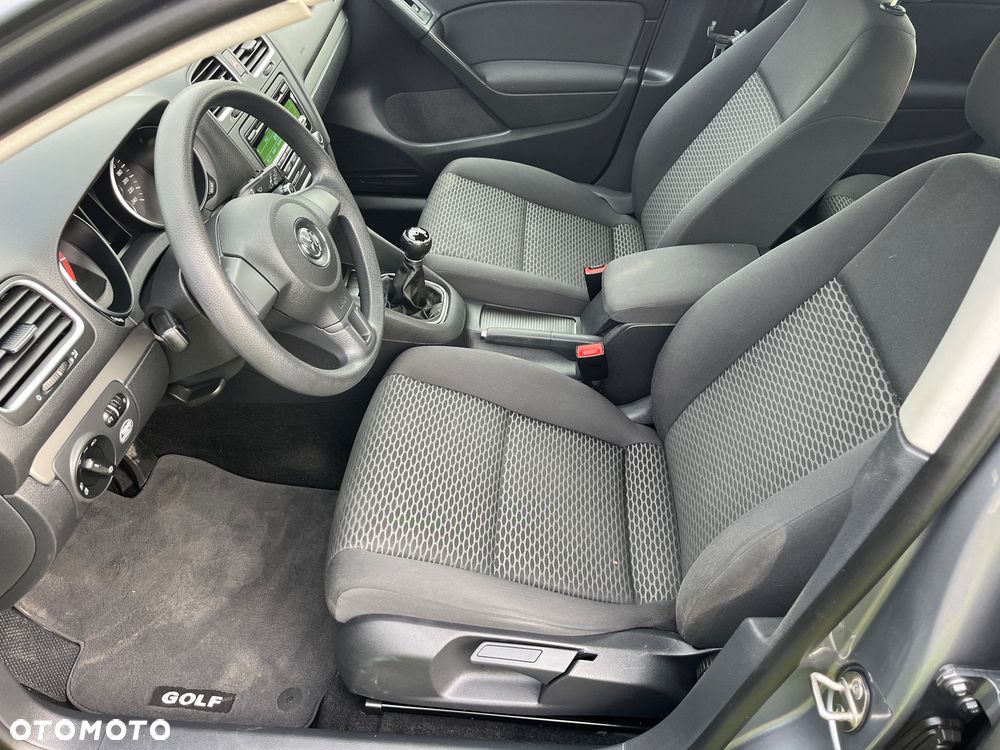 Volkswagen Golf - 10