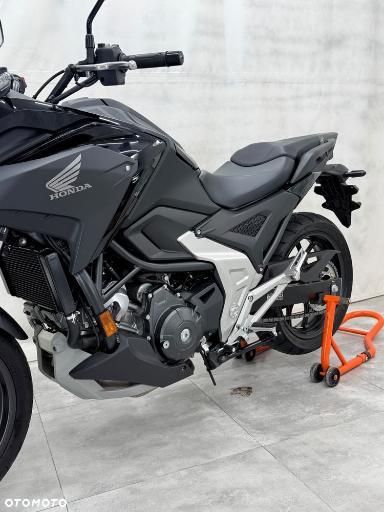 Honda NC - 17