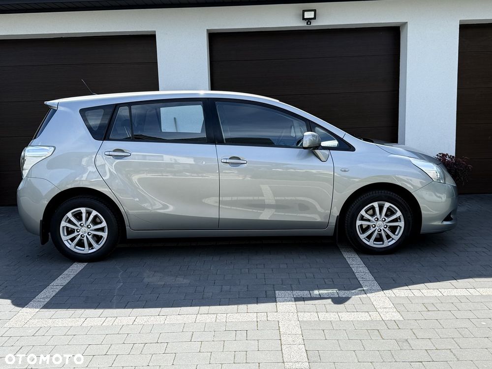 Toyota Verso 1.8 Edition - 9