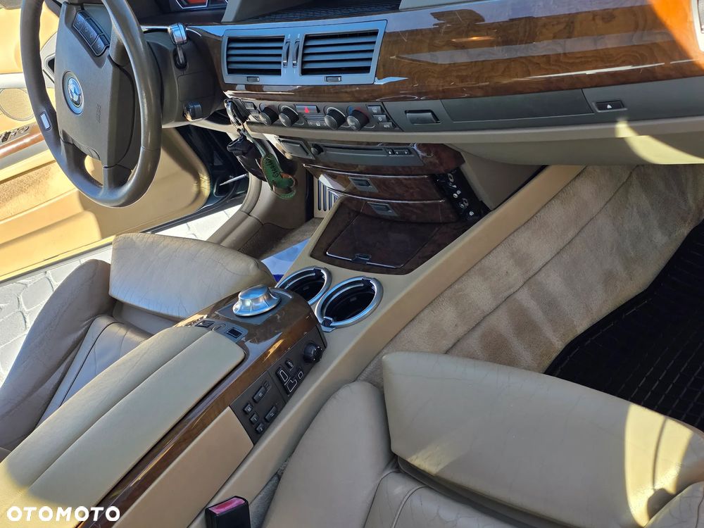 BMW Seria 7 735Li - 6