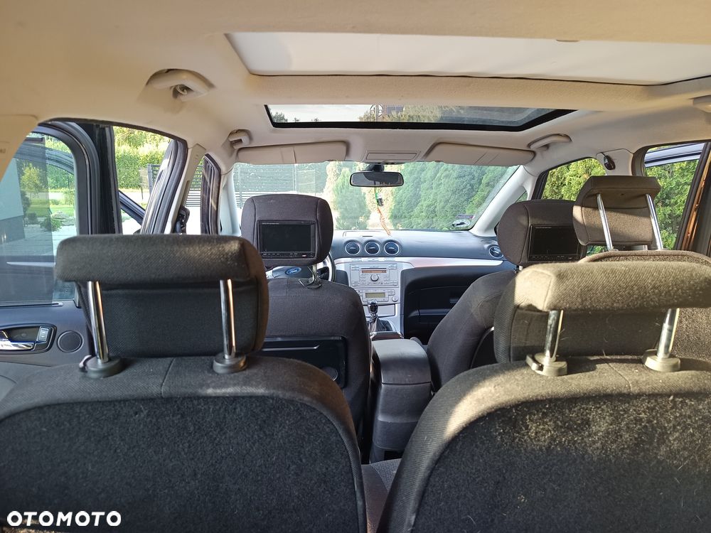 Ford S-Max - 8