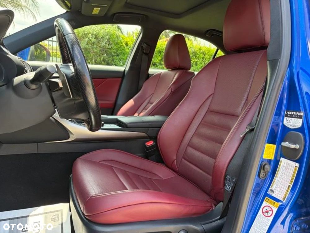 Lexus IS 200t / 300 F Sport - 26