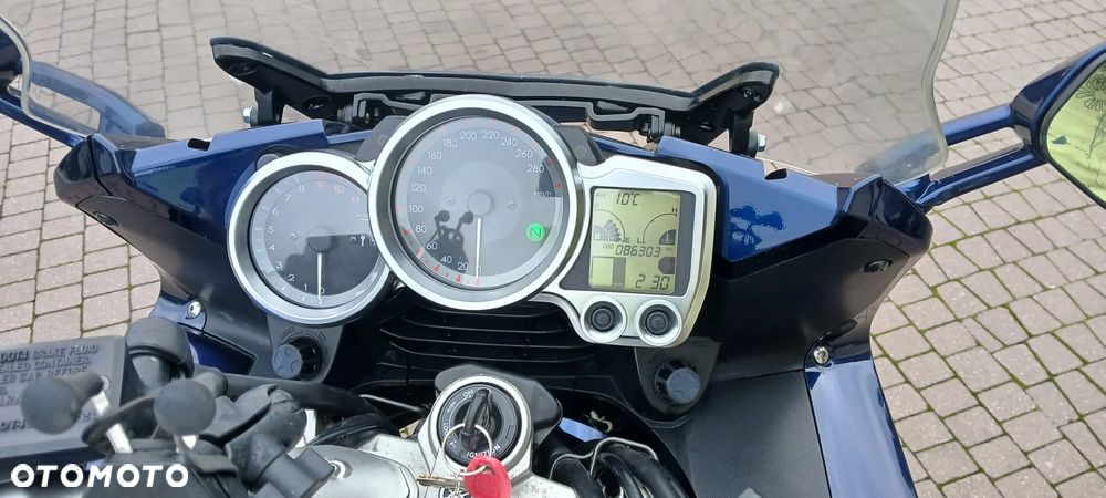 Yamaha FJR - 9