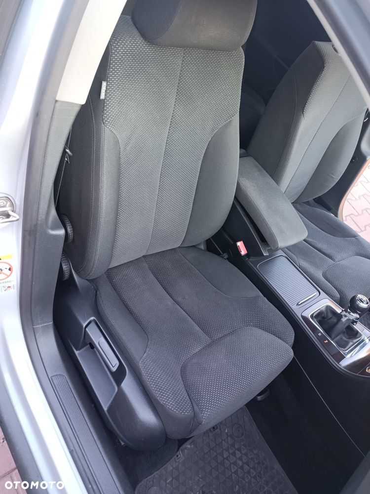 Volkswagen Passat 1.8 TSI Comfortline - 12