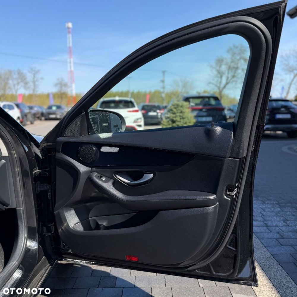 Mercedes-Benz Klasa C - 32