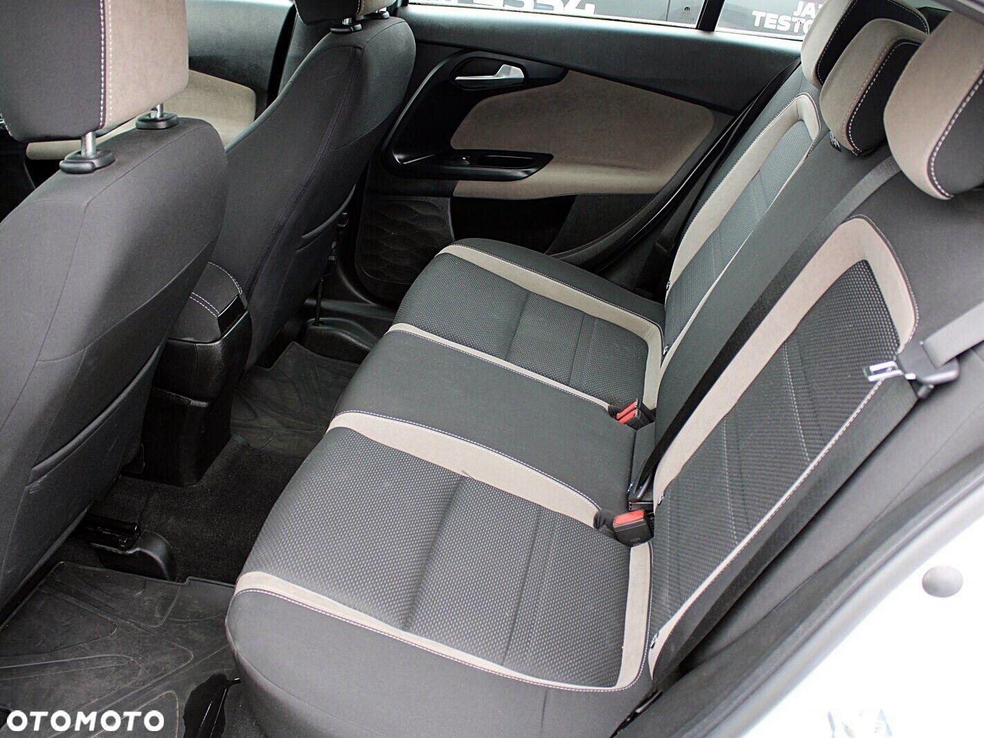 Fiat Tipo 1.4 T-Jet 16v Lounge EU6d - 14