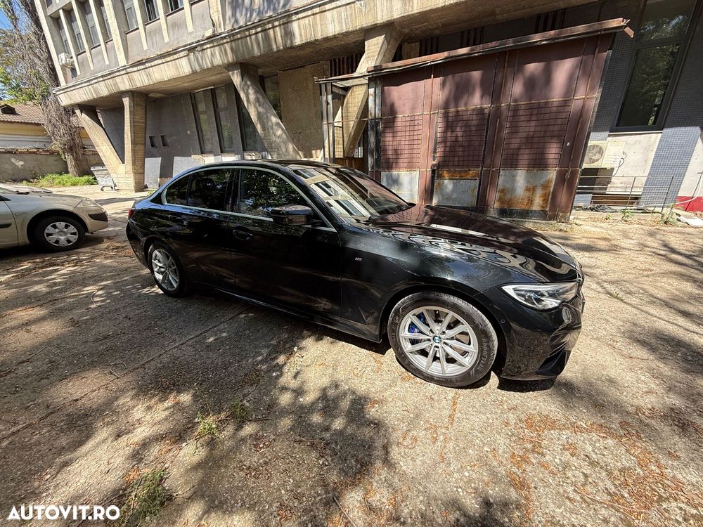 BMW Seria 3 330i xDrive AT - 4