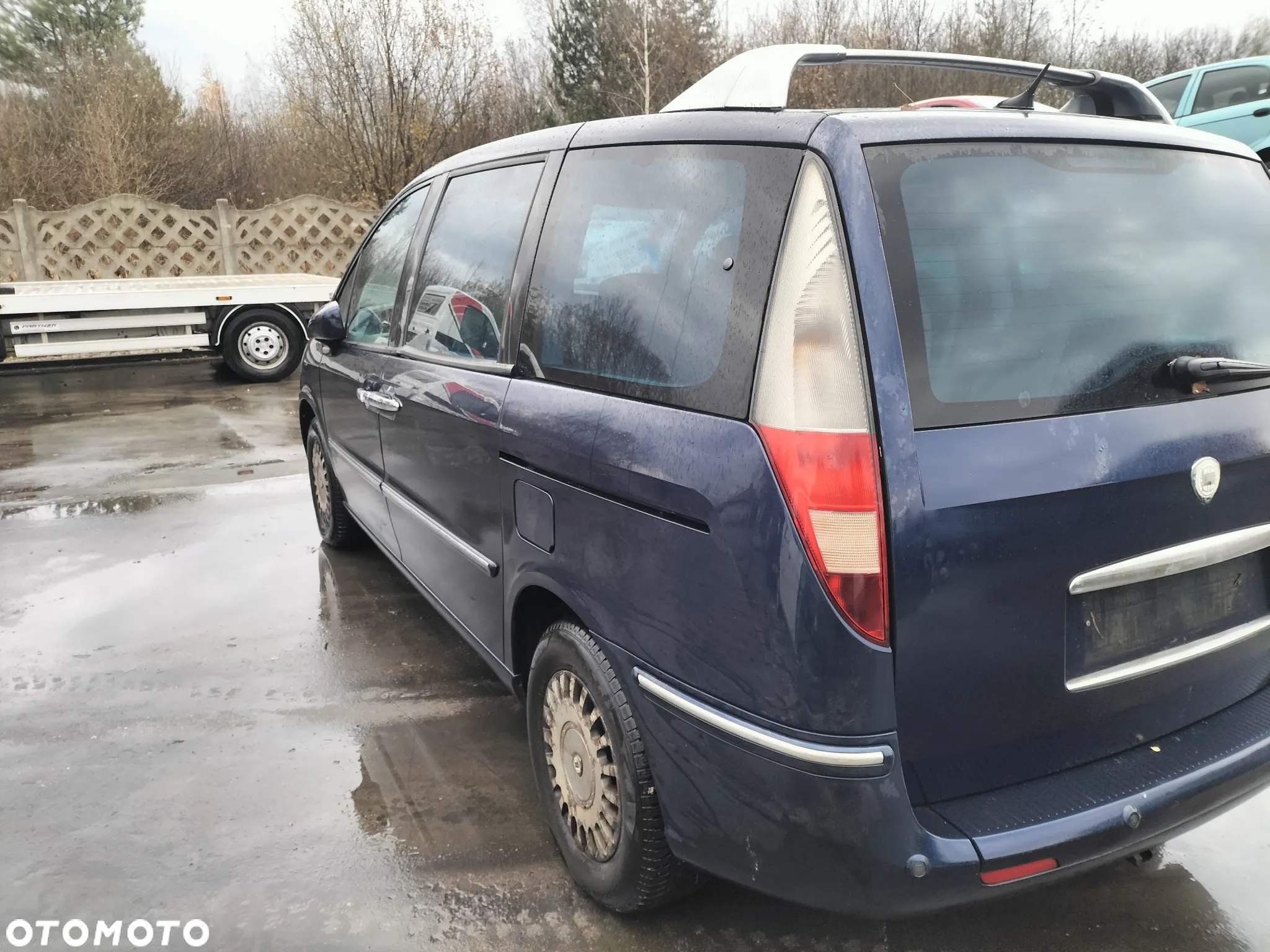 DRZWI PRAWE LEWE BOCZNE PRZESUWNE LANCIA PHEDRA 02-10r KOD LAK. KMPD - 3
