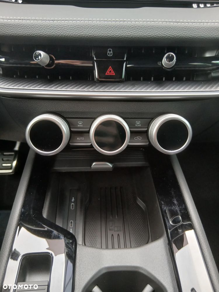 Skoda Superb 2.0 TSI 4x4 Sportline DSG - 25