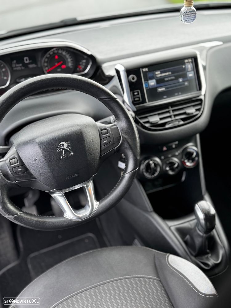 Peugeot 208 1.4 HDi SE Style - 7