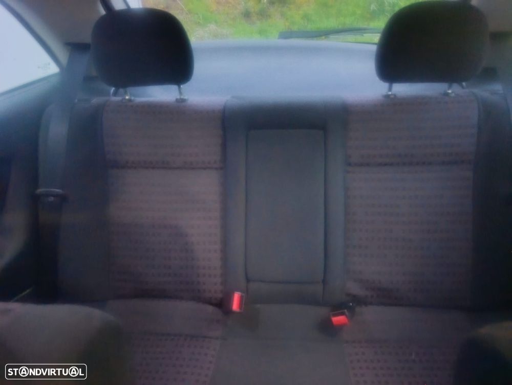 Opel Astra 1.4 Sport - 8