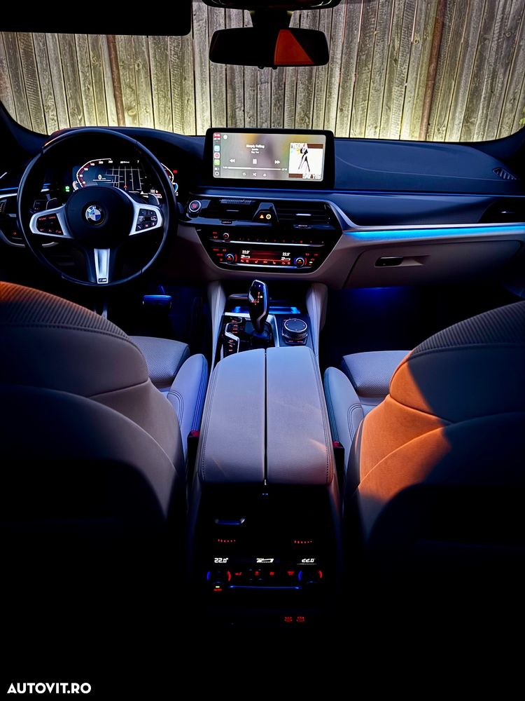 BMW Seria 5 530e Aut. M Sport Edition - 8