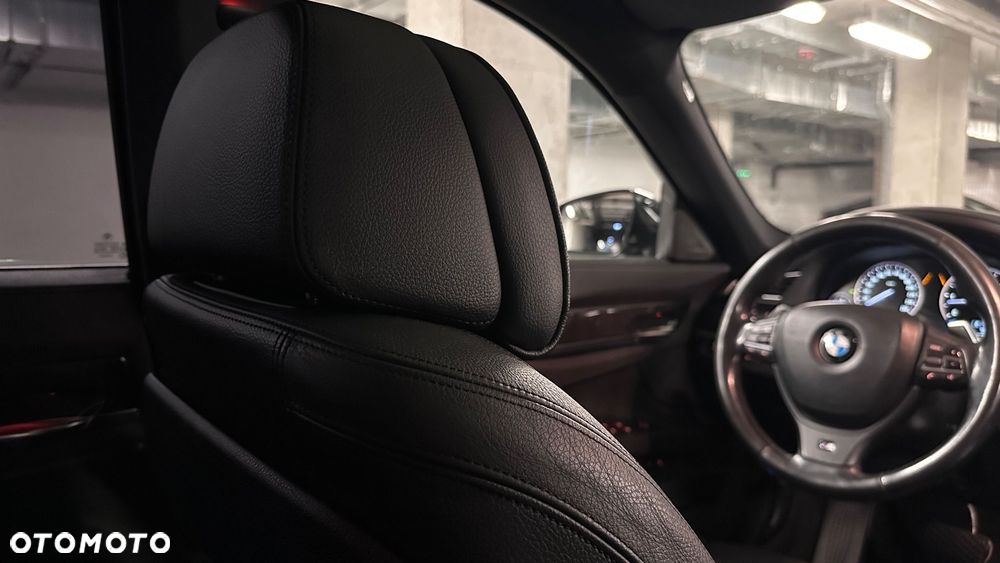 BMW Seria 7 740d xDrive - 28