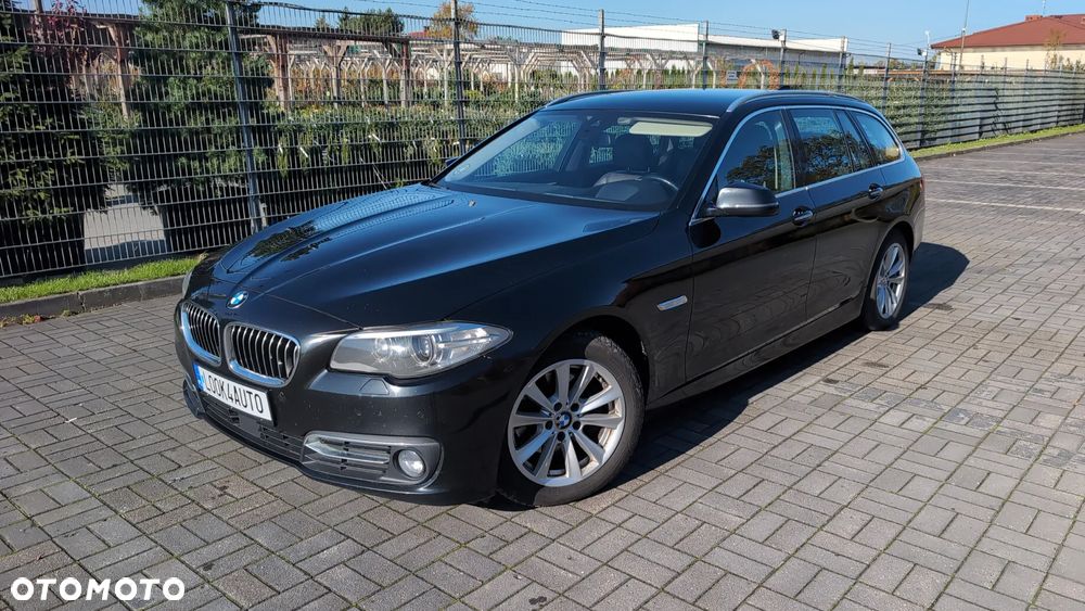 BMW Seria 5 520d Touring Luxury Line - 7
