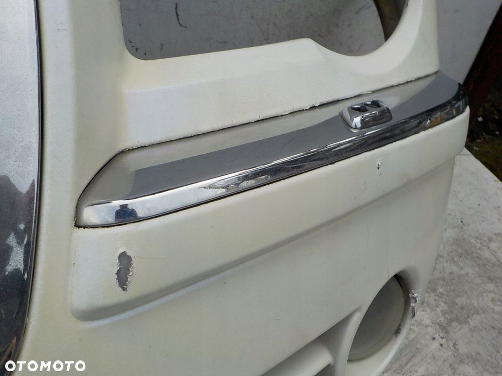 381 CHRYSLER 300 C ZDERZAK PRZÓD PRZEDNI - 9