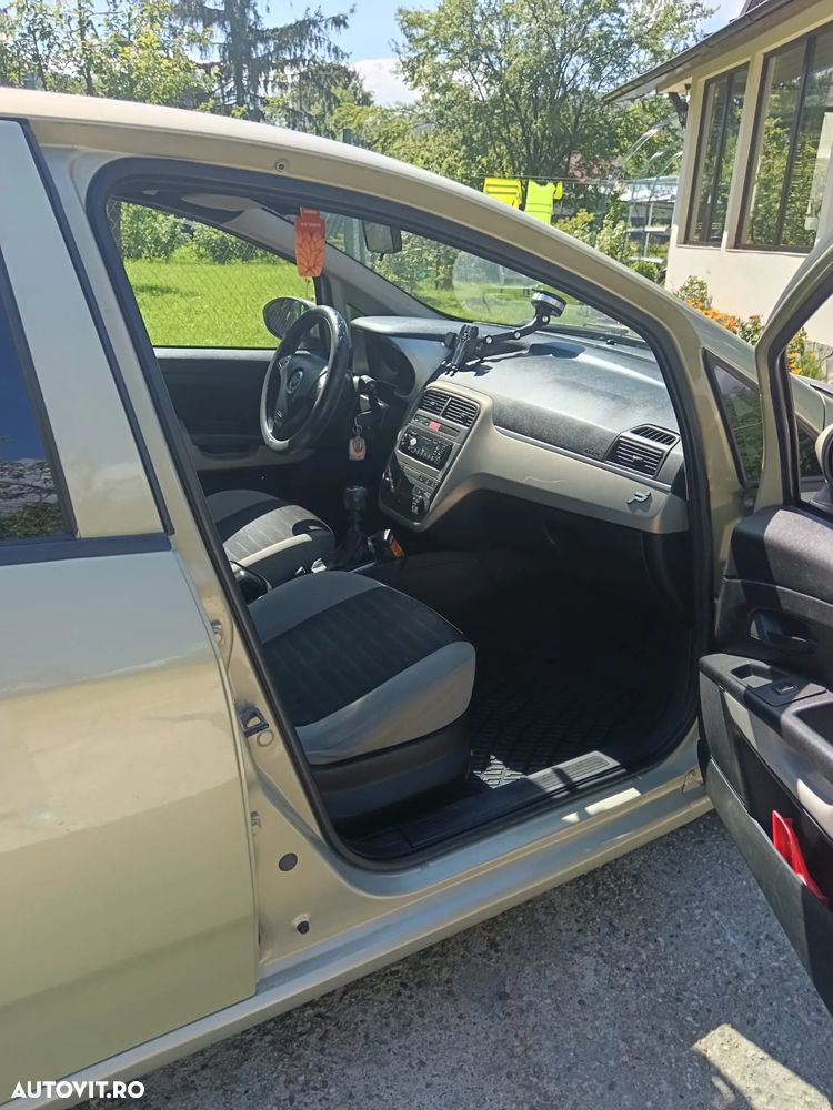 Fiat Grande Punto - 7