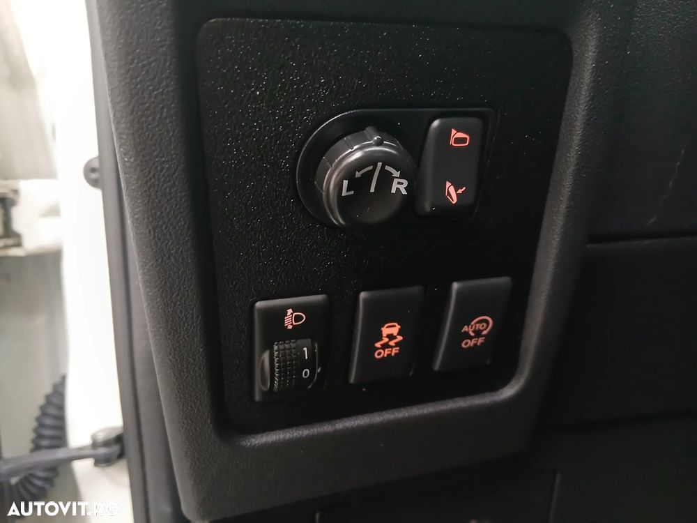 Nissan Qashqai 1.6 dCi DPF 4x4 Start/Stop acenta - 12