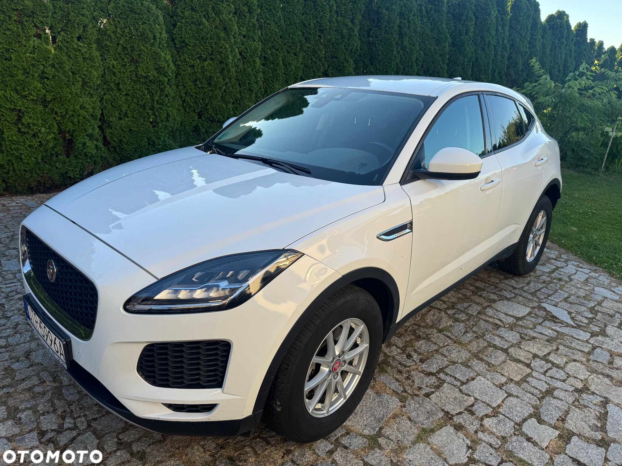 Jaguar E-Pace 2.0 i4D AWD - 12