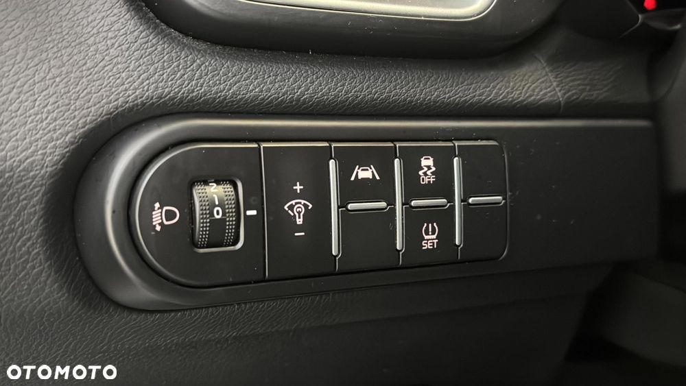 Kia Ceed 1.5 T-GDI M - 26