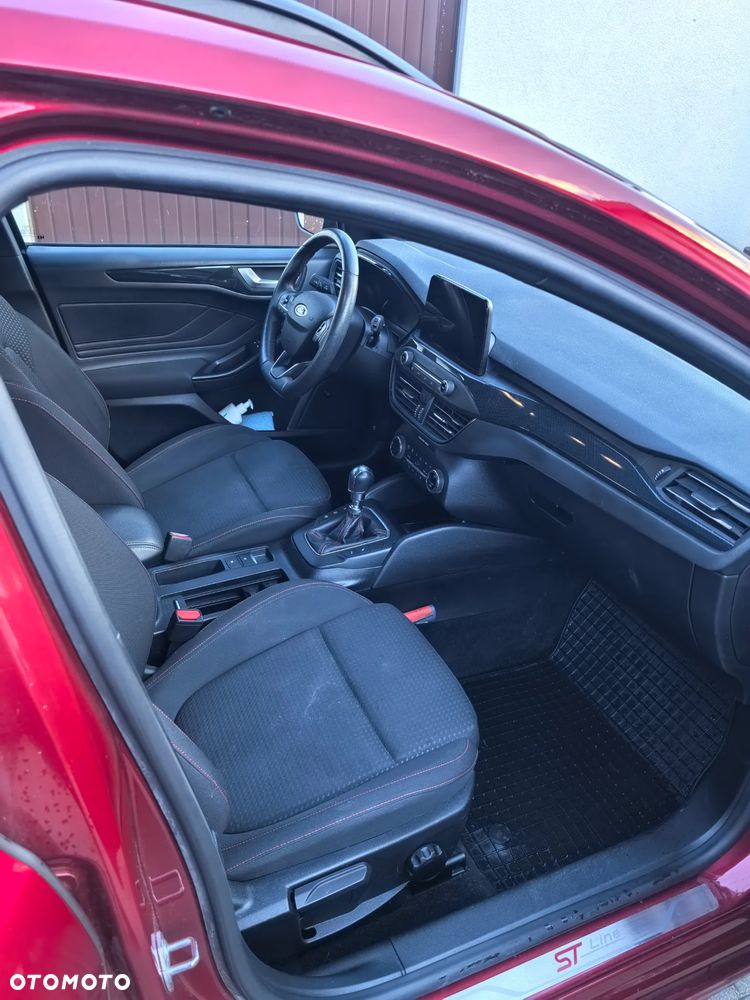 Ford Focus 1.5 EcoBlue Start-Stopp-System ST-LINE - 9
