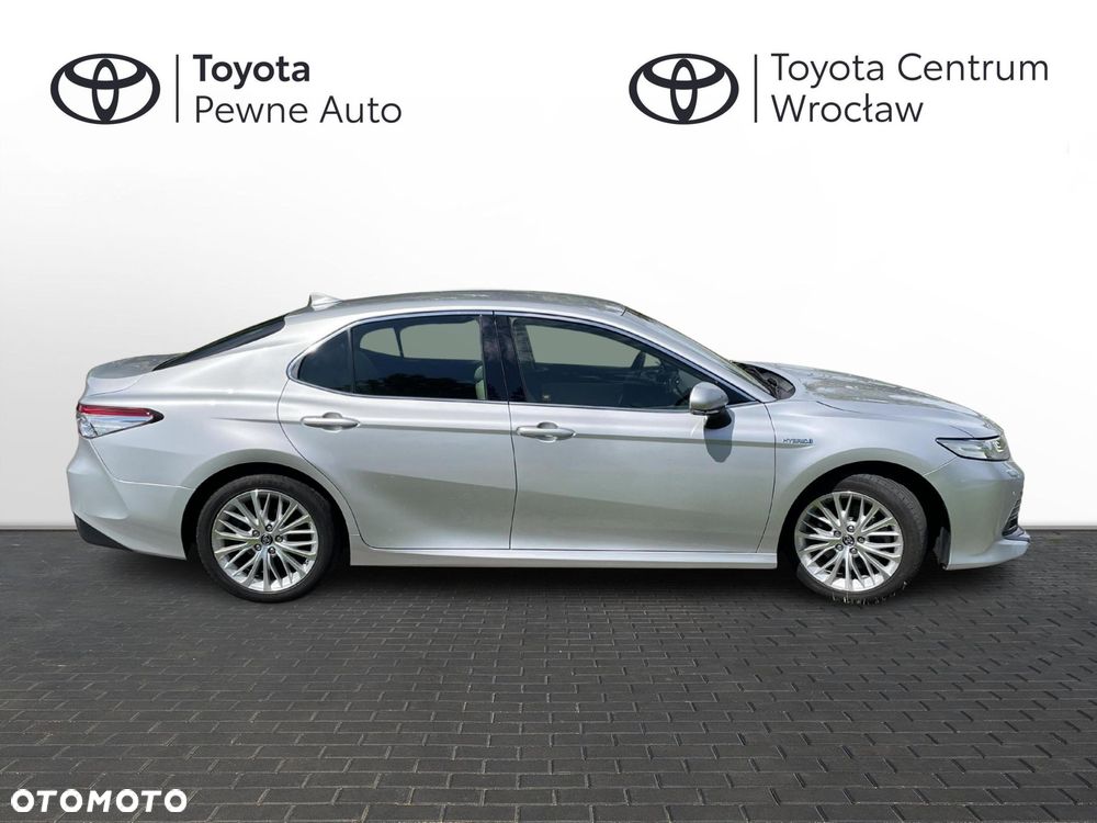 Toyota Camry 2.5 Hybrid Executive CVT - 6