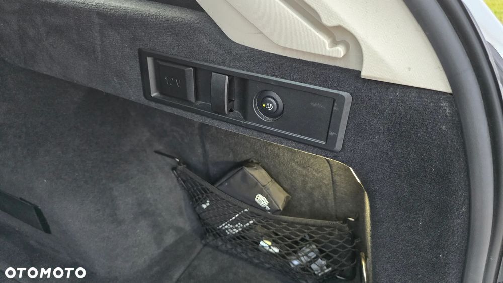 BMW Seria 3 320d Sport Line - 11