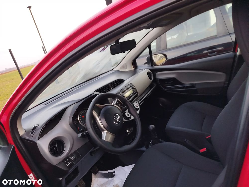 Toyota Yaris - 14