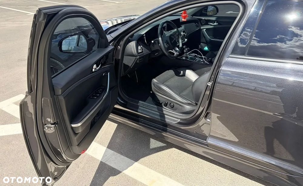 Kia Stinger 3.3 T-GDI V6 GT AWD - 16