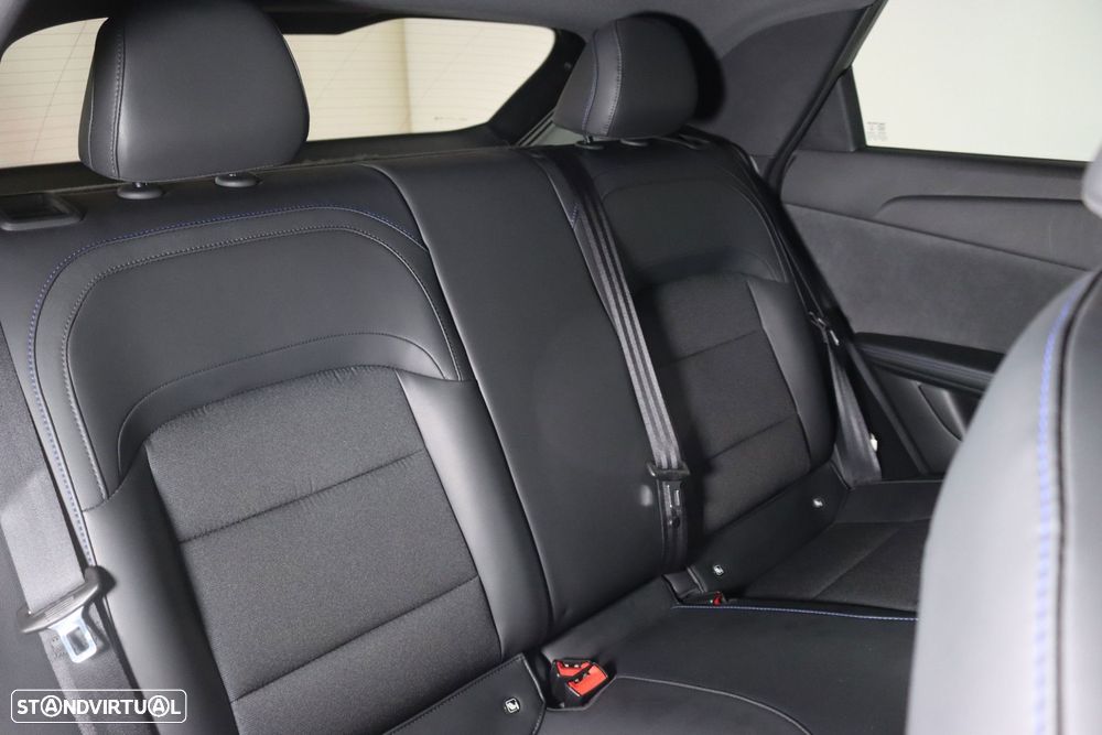 MG MG4 64 kWh Luxury - 10