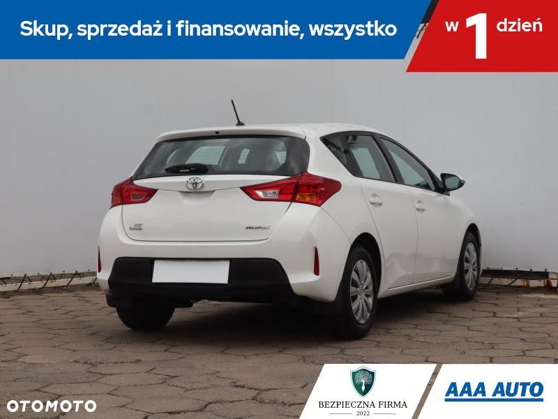 Toyota Auris - 7