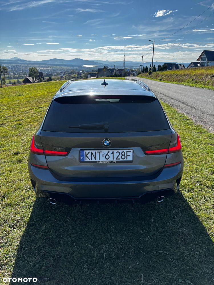 BMW Seria 3 330i - 4