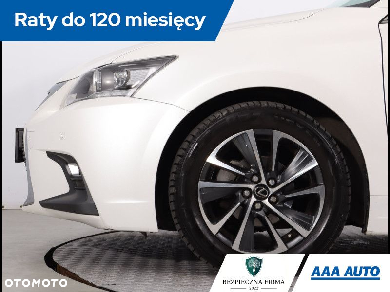 Lexus CT - 15