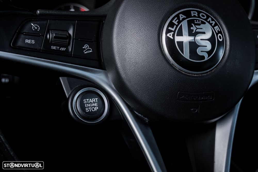 Alfa Romeo Stelvio 2.2 D Veloce Ti Q4 AT8 - 29