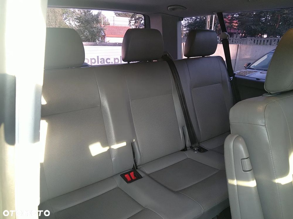 Volkswagen Caravelle - 15
