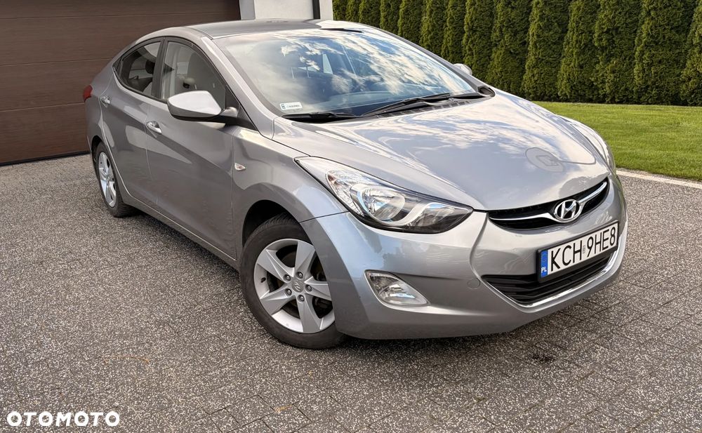 Hyundai Elantra 1.6 Style - 7