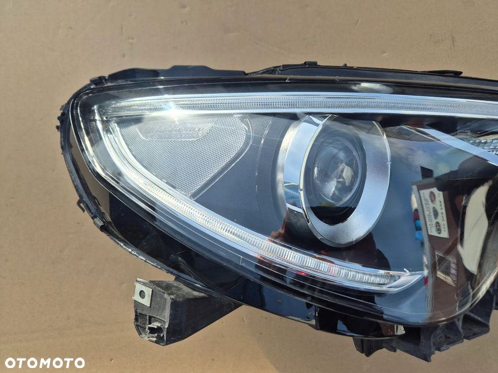 Alfa Romeo Stelvio lampa prawa.Biksenon skrętny.Kompletna. - 2