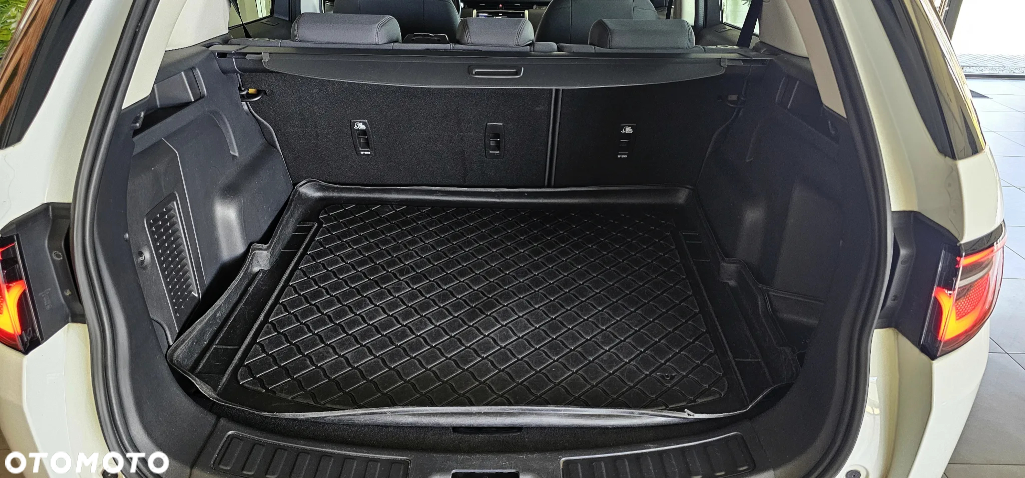 Land Rover Discovery Sport 2.0 D150 R-Dynamic S - 10