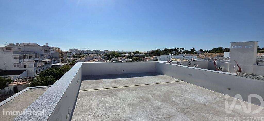 Apartamento T2 em Quarteira de 183,00 m2 - Grande imagem: 3/6