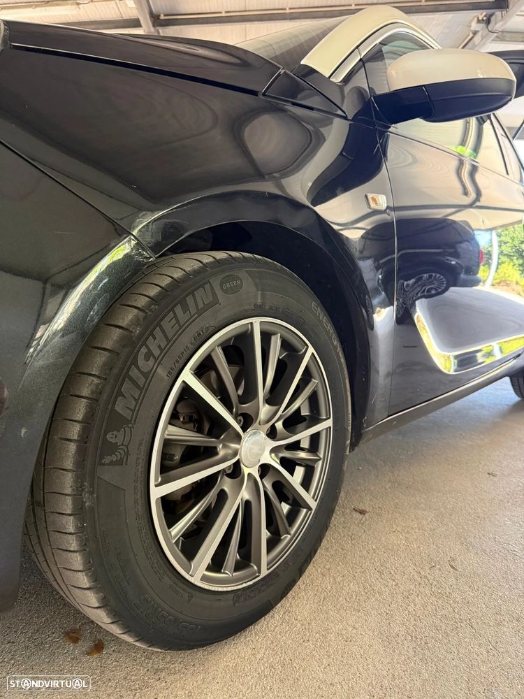 Opel Adam 1.2 Glam J18 - 3